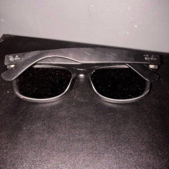 Ray-Ban Wayfarer Classic Matte Black Sunglasses - Picture 2 of 5